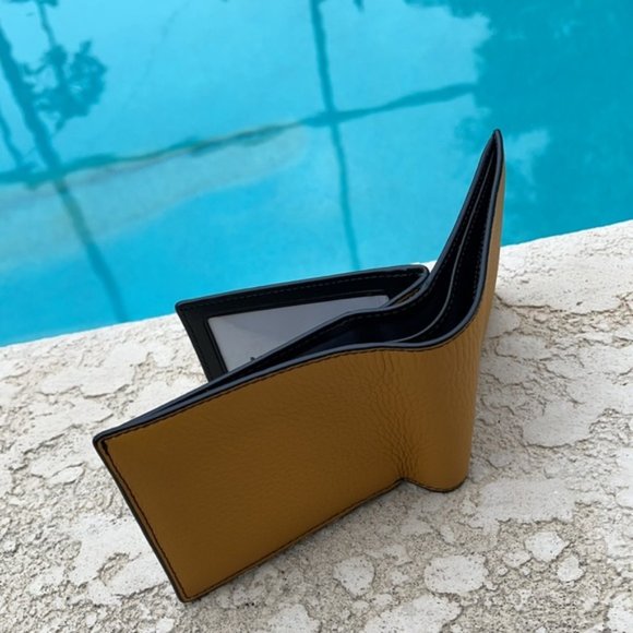 Michael Kors Men`s Cooper Pebbled Leather Billfold Wallet With Passcase - Picture 3 of 16